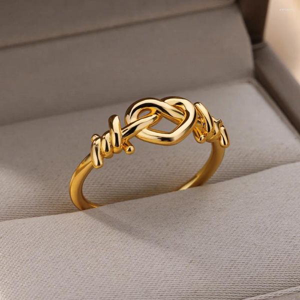 Anillos de racimo Corazón torcido para mujeres Color oro Anillo de acero inoxidable Fiesta femenina Regalo de joyería de dedo 2024 Tendencia