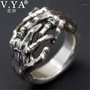 Clusterringen V.YA Cool Skull Hand Thai Silver Open voor mannen 925 Sterling sieraden Mannelijke ring Fashion cadeaus1