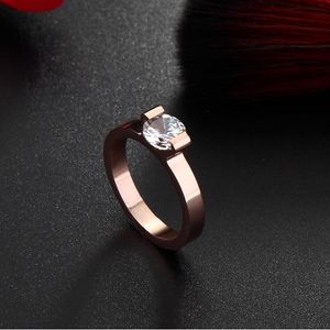 Clusterringen Valentine Rose Gold kleur titanium staal graad 6 mm kubieke zirkoon vrouwen trouwringen/klassieke liefdesring maat 4-10