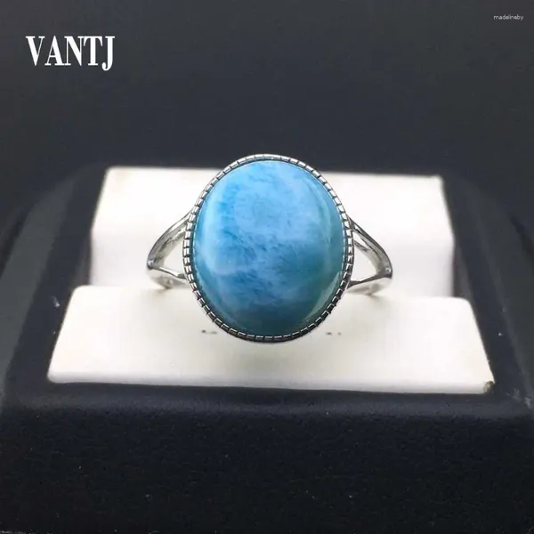 Cluster anneaux Vantj Elegant Natural Larimar ajusté Solid 925 Silver Fine Bijoux pour femmes Filles Girl Gift Water Modèle