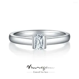 Anillos de racimo Vinregem 18k oro blanco 925 plata esterlina corte radiante 3/5 mm real moissanite diamantes anillo de compromiso para mujeres joyería fina