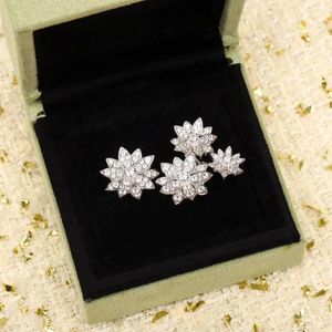 Bagues de cluster Vintage Marque Bague Femme Bijoux de luxe pour femmes Designer 925 Fleur d'argent de haute qualité Fashion Lady Party