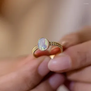 Cluster anneaux vintage colorés de haute qualité Ring Creative Radiant Radiant Opal For Women Engagement Banquet Bijoux Ouverture