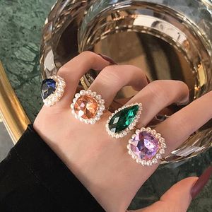 Cluster anneaux vintage coloré ramionnage brillant brillance géométrique rond carrée blanche perle de perle pour le tempérament