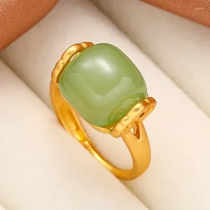 Cluster Anneaux Vintage Gold Couleur incrustée Green Stone for Women Girls 2024 Fashion Ringable Ring NEPHRITE MEDIAL BIJELR