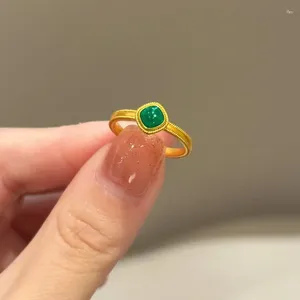 Bagues de cluster Vintage vert cristal rhombique émeraude rubis bague d'or pour les femmes mode rétro délicat style de cour bijoux en gros