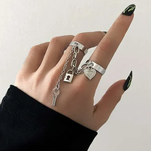 Anillos de racimo Vintage Heart Chain Ring Set Key Lock Regalo para mujeres Amante Punk Finger Jewelry Fiesta ajustable Día de San Valentín