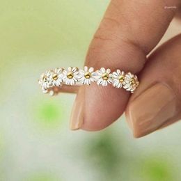 Cluster anneaux vintage fleur de marguerite douce pour femmes ouverte d'anneau ajusté électroplaste manchettes de mariage bijoux cadeau