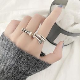 Anneaux de cluster Wedhoc 925 Sterling Silver Mini Outils Hip-Hop Punk Vis Boulons Redimensionnable Bague d'ouverture pour femmes Bijoux de luxe Cadeau de fête