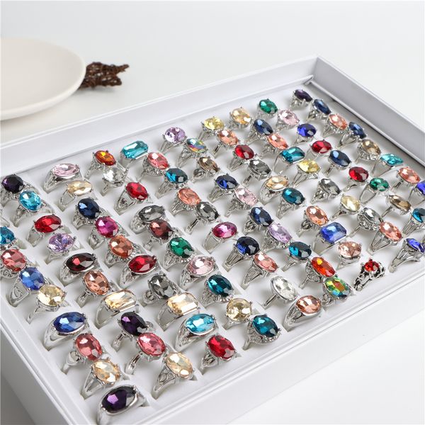 Anneaux de cluster En gros 20303650100Pcslot mode verre cristal Imitation pierres précieuses anneaux pour les femmes mélanger couleur géométrique bijoux fête cadeau 230411