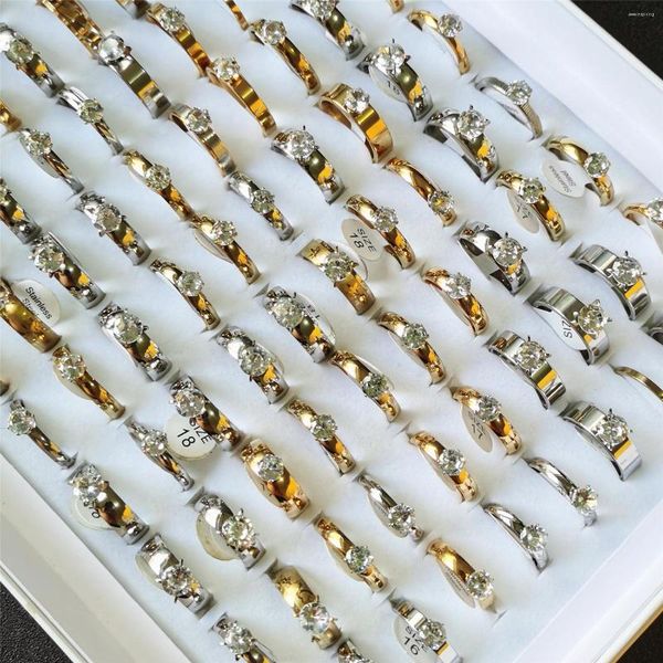 Anillos de racimo Venta al por mayor 25 unids / lote Mezcla Estilo aleatorio Polaco Color oro Zircon Rhinestone Anillo de bodas de acero inoxidable Mujeres Joyería de moda