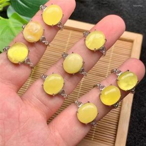 Cluster Anneaux en gros 50pcs / lots Naturel Russie Cire blanche Répandiable Fleur 925 Couleur jaune argenté 10 12 mm Stone principale Haute Qaulity