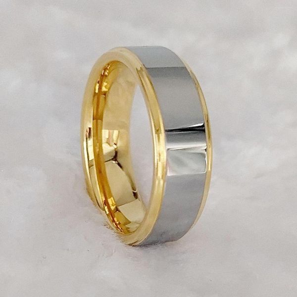 Anillos de racimo Venta al por mayor Carburo de tungsteno de alta calidad 8 mm Alianzas de boda para hombre Chicos masculinos Diseñador occidental 18k Joyería chapada en oro