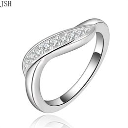 Cluster anneaux WhoSale Prix meilleur beau 925 Silver Ring Crystal Ring Noble Fashion Wedding Femme Lady Jewelry CZ Zircon H240504
