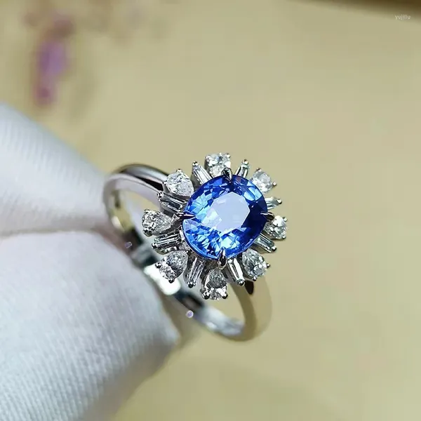 Anillos de racimo Anillo de circón azul de lujo para mujer Ajuste de apertura Gema ovalada Cobre con incrustaciones Joyería clásica Regalo de boda al por mayor