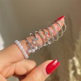 Cluster Rings Wukalo Fashion Hollow Butterfly Ring Set 9pcs Elegant Vintage Crystal Women Finger Cute Pearl Jewelry Wedding Party Gift 230424