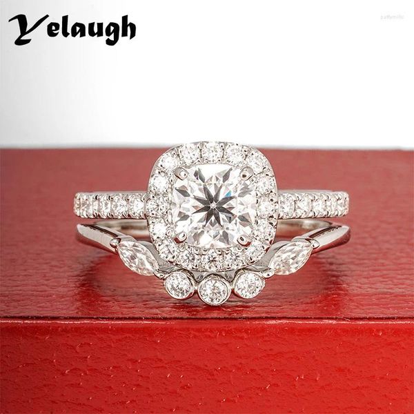 Cluster Anneaux Yelaugh Four Claw D Color 6mm 1 Cushion Coup Full Full Moisanite Row Ring Set For Women 925 Sterling Silver Band Wholesale