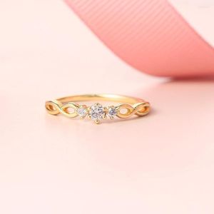 Clusterringen Zhouyang sierlijke ring voor vrouwen eenvoudige mini zirkon Jewellry goud kleur bruid bruid cadeau mode sieraden groothandel r237