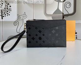 Bolsos de embrague bolso de embrague de diseñador Daily Pouch monedero de lujo hombres mujeres billetera de cuero M62937 qwertyui879