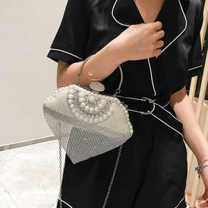 Bolsos de embrague Monedero Cadena hecha a mano Cena de alta gama Portátil Perla Vestido de noche Rhinestone Nupcial 221219