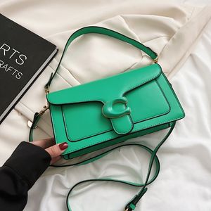 Entraîneurs sac de créateurs sacs de sac pour femmes coa sac mode sous brassière de la mode