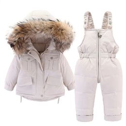 Casaco 2pcs conjunto bebê menina inverno jaqueta e macacão para crianças engrossar jaqueta de gola de pele quente para meninas infantil snowsuit 0-6year 231204