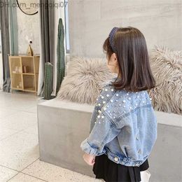 Cappotto Giacca in denim per bambina 2023 Versione coreana alla moda nuova giacca per bambini ampia e aderente Abbigliamento per bambini casual perla primavera e autunno Z230720