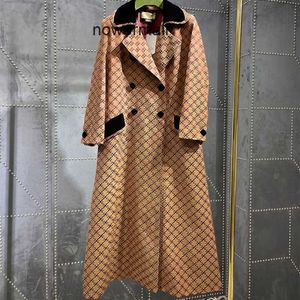 Jas Jassen Letters fendyly 22FW ff Trenchcoat Mode Dames Afdrukken Lang Lang Meisjes Casual Winddicht Mantel Winterkleding Dames Volwassen XFD6