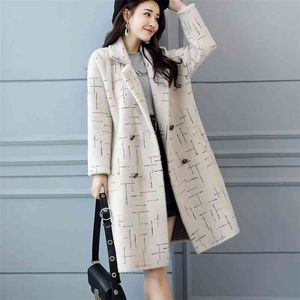Manteau de velours féminin Velours automne hiver Version coréenne de la section longue à double boutonnage en vrac à double boutonnage Mink épais 210427