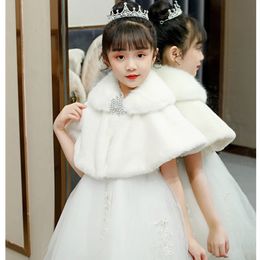 Abrigo Flor Niños Niñas Invierno Abrigo de piel sintética para boda Vestido formal Espesar Felpa Mantón Abrigo Blanco Rojo Bolero Encogimiento de hombros Capa con broche 231108