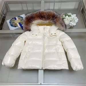 Abrigo KDS Girls Boys White Down Chaquetas Diseñador de lujo con capucha de piel Abrigos mullidos Niños Niñas Niños Puffer Cálido A prueba de viento Outwear Abrigo Niño