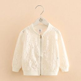 Manteau printemps automne été 2 3 4 6 8 10 12 ans à manches longues crème solaire fleur blanche évider enfants bébé fille veste de Baseball 231108