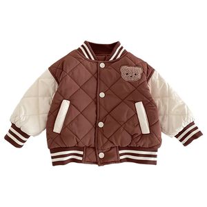 Jas winter kinder honkbaljas dikker katoenen kleding voor babyjongen meisje jas cartoon beer baby bovenkleding Koreaanse peuter top 0-5T 231020