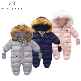 Coats 2022 Winter pasgeboren baby katoen met katoenen gekatelde kleding voor meisjes warme sneeuwpak 024m peuter jongens lange mouwen overalls met bontpeinten