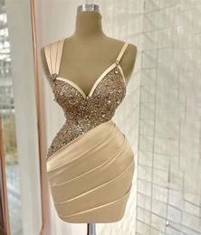 Robe de cocktail grande taille robe de soirée de bal de fin d'année fermeture éclair à lacets nouvelle coutume au-dessus du genou mini perlée sexy droite sans manches paillettes satin champagne plissé