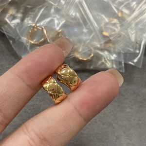 Coco -oorbellen nieuw in luxe fijne sieraden oorbellen voor dames hanger k gouden hart ketting met gegraveerde kralen klaverstudie