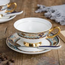 Tasses à café Soucoupes Style vent britannique tasse à café et soucoupe en porcelaine de haute qualité rétro tasse à thé de l'après-midi européenne thé noir 240322