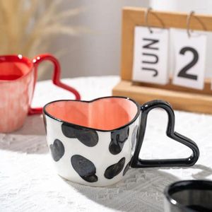 Cafetière 2024 INS Cup Heart Mug Creative Cerramic Milk Milk Porcelain Cups Wholesale Table Valentin Gift's