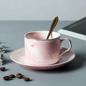 Koffiepotten Europese stijl Simple Personality Ceramic Cup en Saucer Set High-End Couple Men Women Office Home Afternoon Tea