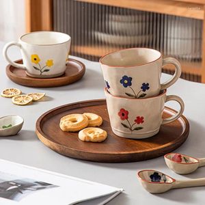 Pots à café Tasse de poterie de Style japonais haute valeur esthétique florale sous émaillée médiévale Latte lait tasse d'eau bureau à domicile café cadeau