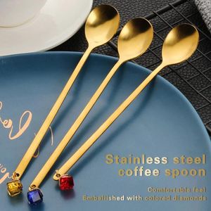 Coffee Scoops 6pcs Golden Diamond Creative Creative en acier inoxydable Coup de Noël Ornements Home Dining Table Thé Set ACCESSOIRES 2024 NAVIDADAD