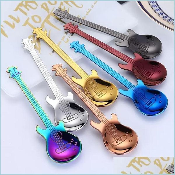 Cucharas de café Cucharas de café pequeñas de acero inoxidable 304 creativas Guitarra Forma de violín Cuchara de postre Agitación Precioso Hielo chapado en titanio Dhk3F