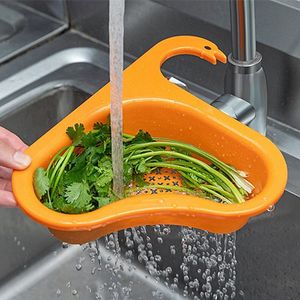 Colanders Strainers Kitchen Sink Drain Strainer Basket Leftover Garbage Filter Swan Shape Hanging Vegetable Washing Drainer Triangular Storage Rack 230711