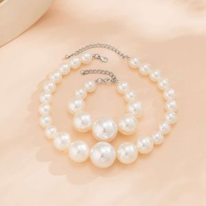 Chaîne de perles de bijoux de vent froid avec perle de l'imitation ethnique et petit collier de sens de conception