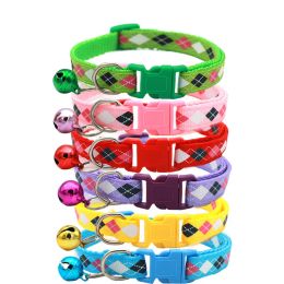 Colliers 100 pièces Patch pour animaux de compagnie diamant imprimé chat collier chien fournitures Traction transfrontalière fournitures pour animaux de compagnie chat cloche