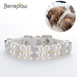 Collares Benepaw Fashion Pearl Dog Collar Elegant Crystal Rhinestone PU Cuero Collar de mascotas de cuero ajustable para la fiesta de cumpleaños de la boda