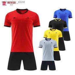 Hombres adultos coleccionables Profesional Reree Soccer Jersey Set Uniforme de fútbol Short Seve Match Judge Shirt Tres bolsillos Nueva llegada Q231118