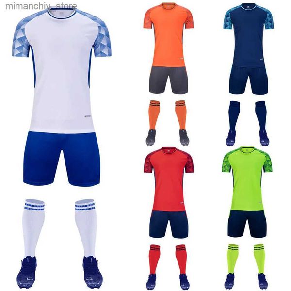 Maillots d'équipe de football à collectionner Ensembles d'entraînement T-shirt de course Short Costume Numéro de bricolage Vêtements de sport pour enfants Séchage rapide Breathab Q231118