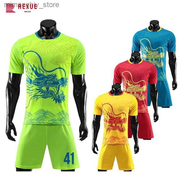 À collectionner Nouveau chez les hommes Maillot de football Ensembles Personnalisé Version vierge Dragon Print Short Seve Team Club Football Match Formation Uniforme Tenue Q231118