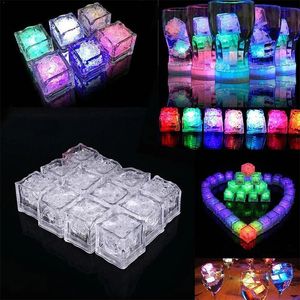  Cambio de color LED Glow Light Ice Cubes Party Favor DIY Yellow White Glowing light para decoración